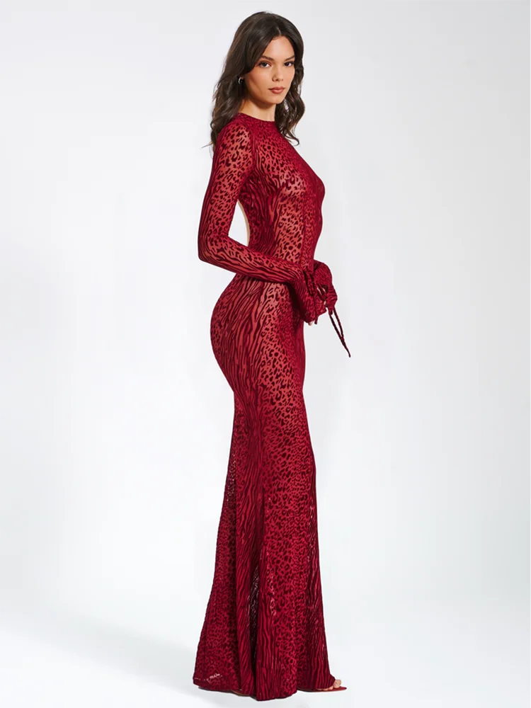 Leakage back long dress